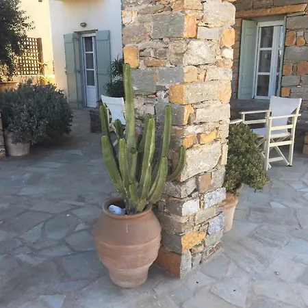 Villa The Hill House In Kea Ioulis