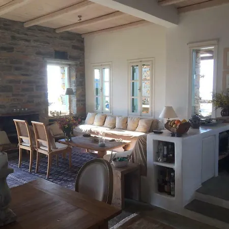 The Hill House In Kea * Ioulis