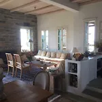 The Hill House In Kea * Ioulis