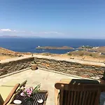 The Hill House In Kea *