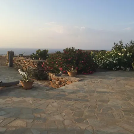 The Hill House In Kea *