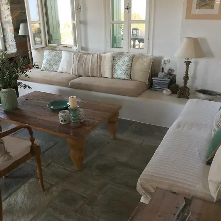 The Hill House In Kea * Ioulis