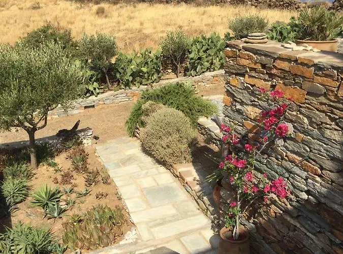 The Hill House In Kea * Ioulis